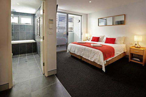 Crown On Darby Newcastle - Tourism Hervey Bay 24