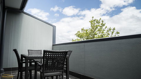 Crown On Darby Newcastle - Tourism Hervey Bay 1