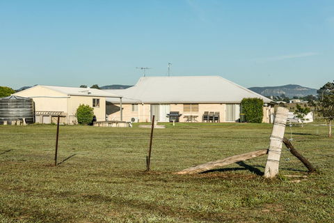 Madigan Wine Country Cottages - Hervey Bay Accommodation 32