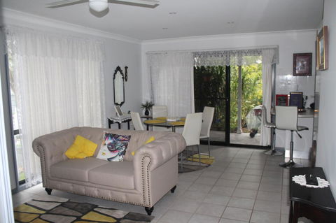 Ducati\'s B And B - Hervey Bay Accommodation 6