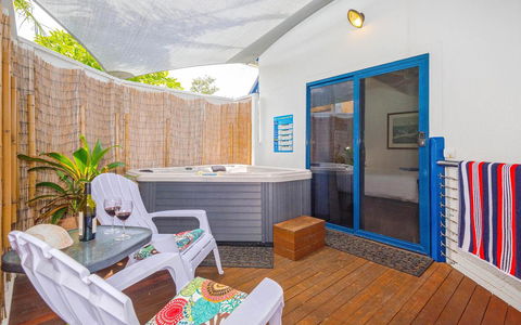 Coast Yamba - Adults Only - Hervey Bay Accommodation 3