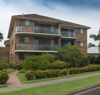 9 Braemar- skip hop and jump from everything - Hervey Bay Accommodation
