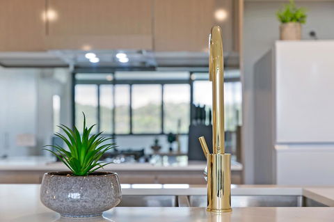 Stylish And Neat Two Bed Apartment In Wentworth Point - Tourism Hervey Bay 2