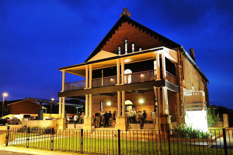 Perry Street Hotel - Hervey Bay Accommodation 0