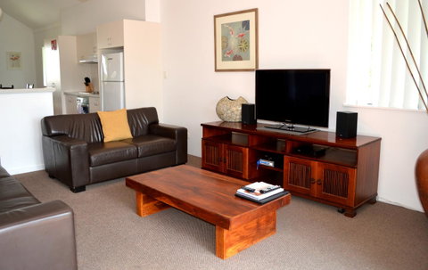 Outrigger Bay - Hervey Bay Accommodation 16