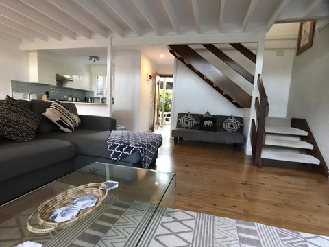 Treetops Everglades Villa - Hervey Bay Accommodation 2