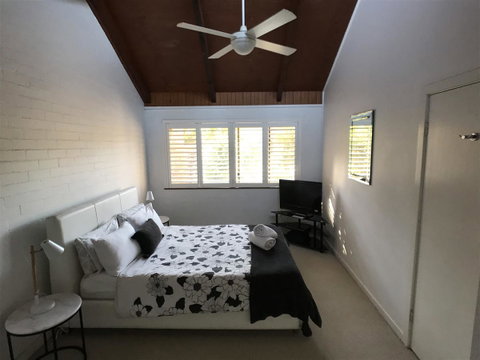 Treetops Everglades Villa - Hervey Bay Accommodation 3