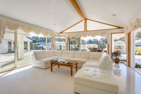 One Mile Mansion - Private Coastal Retreat FREE FAMILY ADVENTURE PASS - Hervey Bay Accommodation 11