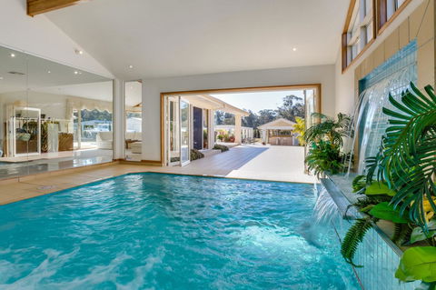 One Mile Mansion - Private Coastal Retreat FREE FAMILY ADVENTURE PASS - Hervey Bay Accommodation 5