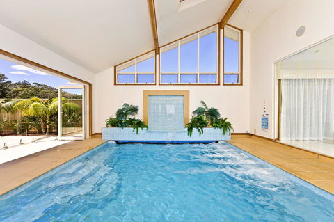 One Mile Mansion - Private Coastal Retreat FREE FAMILY ADVENTURE PASS - Hervey Bay Accommodation 4