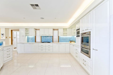 One Mile Mansion - Private Coastal Retreat FREE FAMILY ADVENTURE PASS - Hervey Bay Accommodation 2