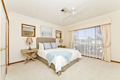 One Mile Mansion - Private Coastal Retreat FREE FAMILY ADVENTURE PASS - Hervey Bay Accommodation 15