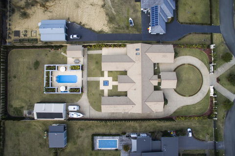 One Mile Mansion - Private Coastal Retreat FREE FAMILY ADVENTURE PASS - Hervey Bay Accommodation 21