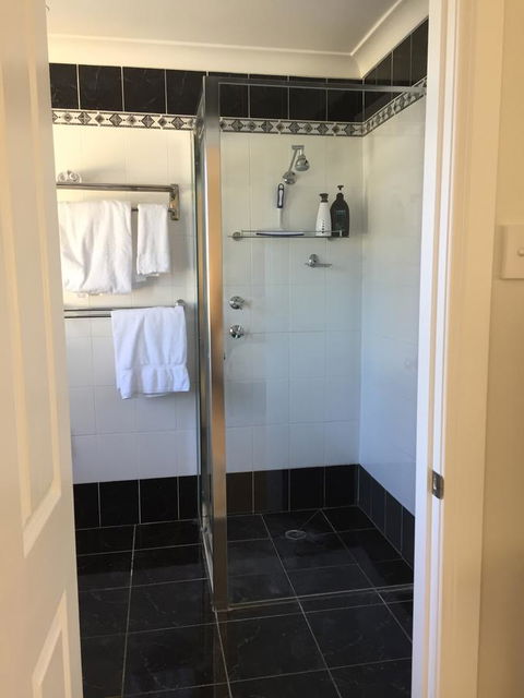 Bundanoon Lodge - Tourism Hervey Bay 11