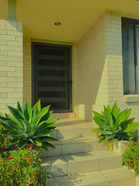 Sydney Amazing Holiday Home Bridal BnB - Hervey Bay Accommodation 23
