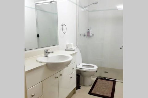 Kent CBD Apartment - Tourism Hervey Bay 10