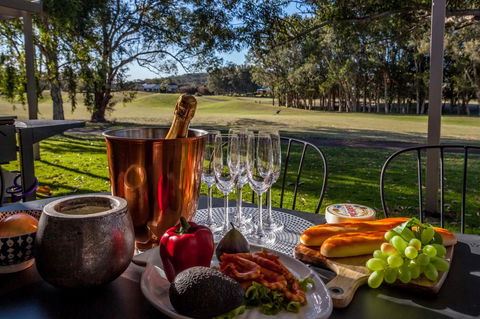 Horizons Retreat & Golf, Villa 133 - Tourism Hervey Bay 0