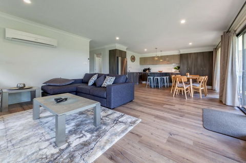 Horizons Retreat & Golf, Villa 133 - Tourism Hervey Bay 3