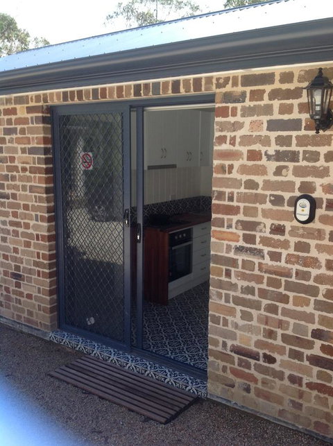 Hideaway Holiday Apartments - Hervey Bay Accommodation 3