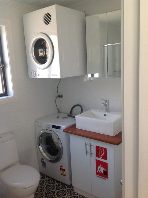 Hideaway Holiday Apartments - Hervey Bay Accommodation 1