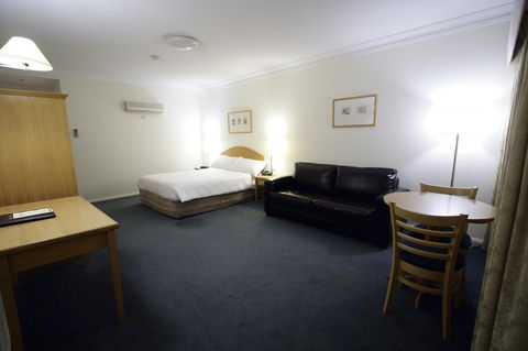 Carlyle Suites & Apartments - Tourism Hervey Bay 8
