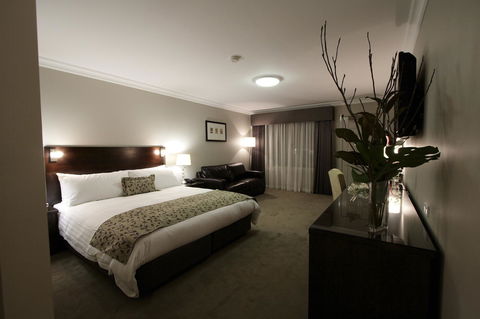 Carlyle Suites & Apartments - Tourism Hervey Bay 3