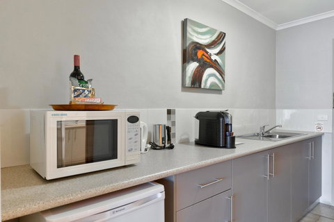 Hume Country Motor Inn - Hervey Bay Accommodation 36