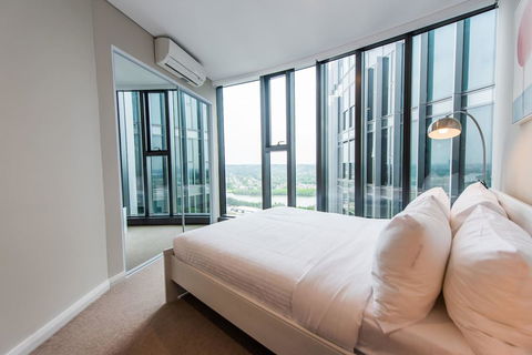 180Â° Water View Three Bedroom (wooden Furniture) - Hervey Bay Accommodation 12