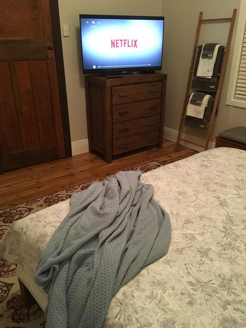 Caledonia Cottage - Hervey Bay Accommodation 22