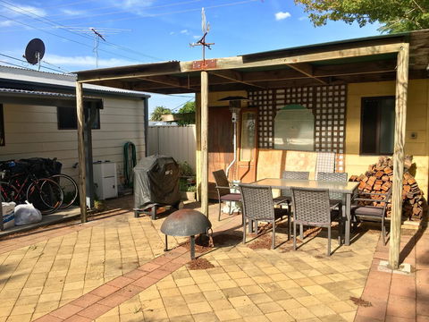 Caledonia Cottage - Hervey Bay Accommodation 26