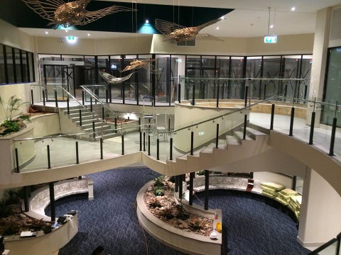 Nomikis\'On The Avenue - Hervey Bay Accommodation 11
