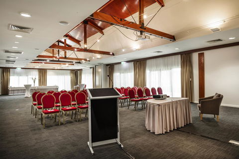 Mercure Darwin Airport Resort - Hervey Bay Accommodation 38