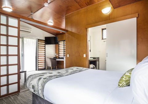 Mercure Darwin Airport Resort - Hervey Bay Accommodation 4