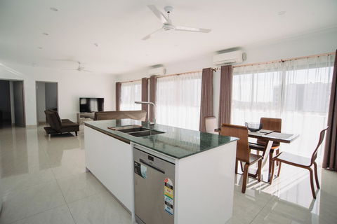 Darwin City Hotel - Tourism Hervey Bay 8