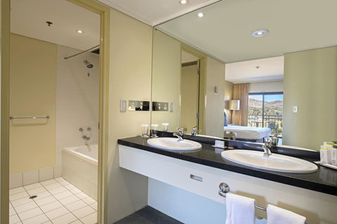 DoubleTree By Hilton Alice Springs - Tourism Hervey Bay 36