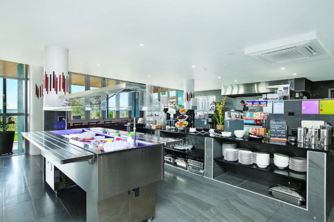 Ramada Suites By Wyndham Zen Quarter Darwin - Hervey Bay Accommodation 12