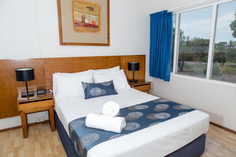 Cullen Bay Resorts - Tourism Hervey Bay 1