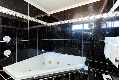 Elkira Court Motel - Hervey Bay Accommodation 26