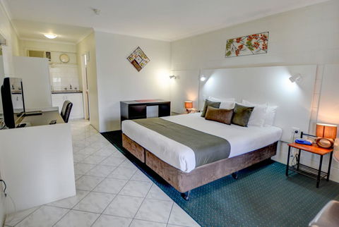 Elkira Court Motel - Hervey Bay Accommodation 13
