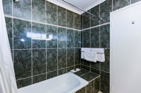 Elkira Court Motel - Hervey Bay Accommodation 16