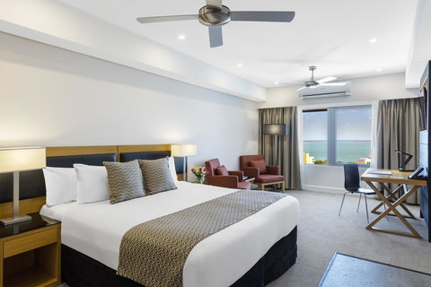 Oaks Darwin Elan Hotel - Hervey Bay Accommodation 1