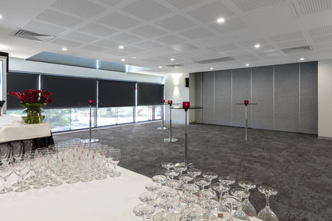 Oaks Darwin Elan Hotel - Hervey Bay Accommodation 27