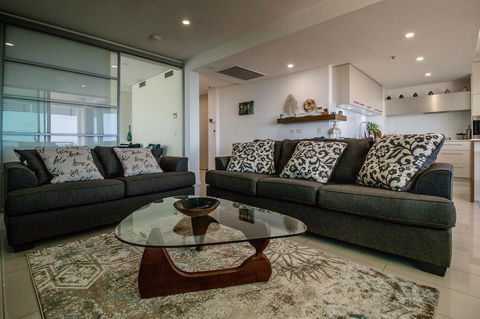 ZEN BY THE WATER - Esplanade Darwin Retreat - Hervey Bay Accommodation 41