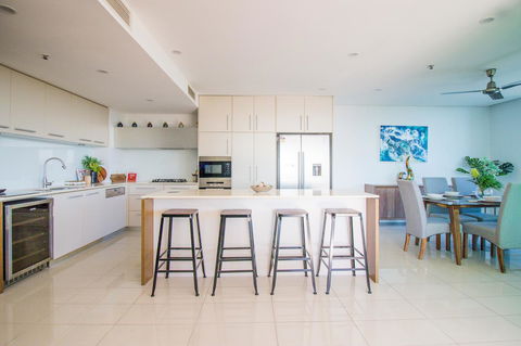 ZEN BY THE WATER - Esplanade Darwin Retreat - Hervey Bay Accommodation 21