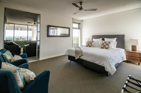 ZEN BY THE WATER - Esplanade Darwin Retreat - Hervey Bay Accommodation 5