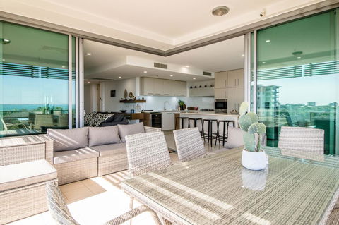 ZEN BY THE WATER - Esplanade Darwin Retreat - Hervey Bay Accommodation 38