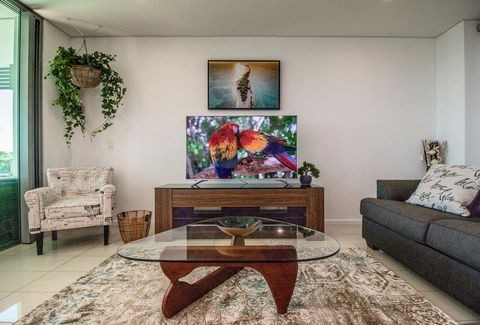ZEN BY THE WATER - Esplanade Darwin Retreat - Hervey Bay Accommodation 2