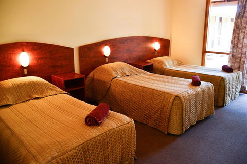 Erldunda Desert Oaks Resort - Hervey Bay Accommodation 23