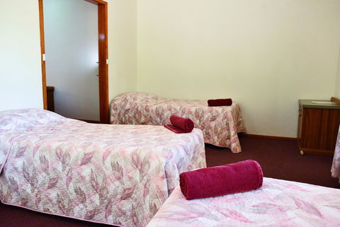 Erldunda Desert Oaks Resort - Hervey Bay Accommodation 31