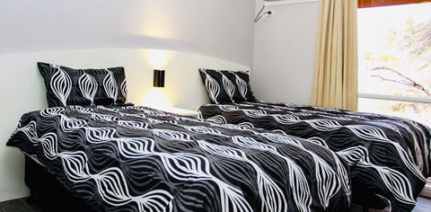 Erldunda Desert Oaks Resort - Hervey Bay Accommodation 2
